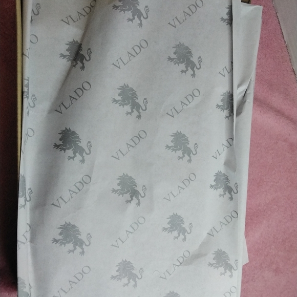 Vlado orange shoes in men's size 7.5 women's 9 - Picture 10 of 12